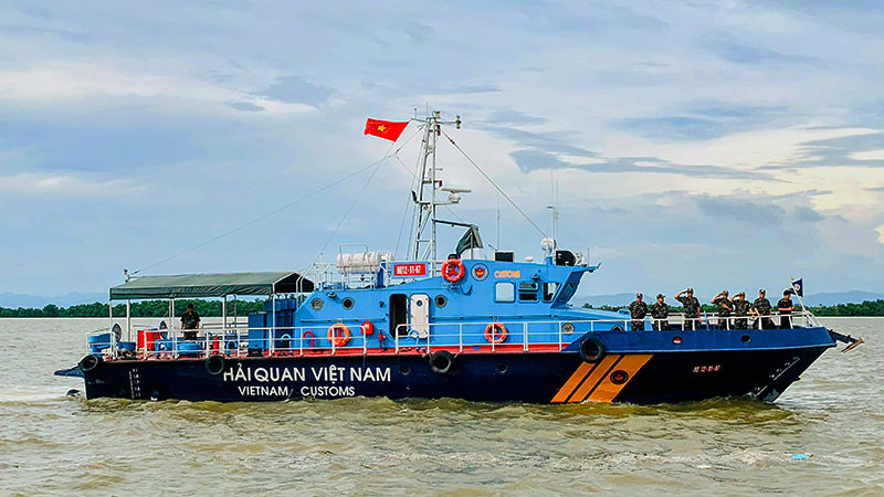 Buôn lậu vẫn diễn biến phức tạp, đường biển chiếm tỉ lệ hơn 53%